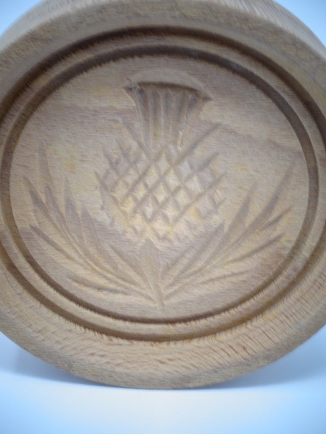 Vintage 6 3/4 Wooden Shortbread Mould Thistle Design. 